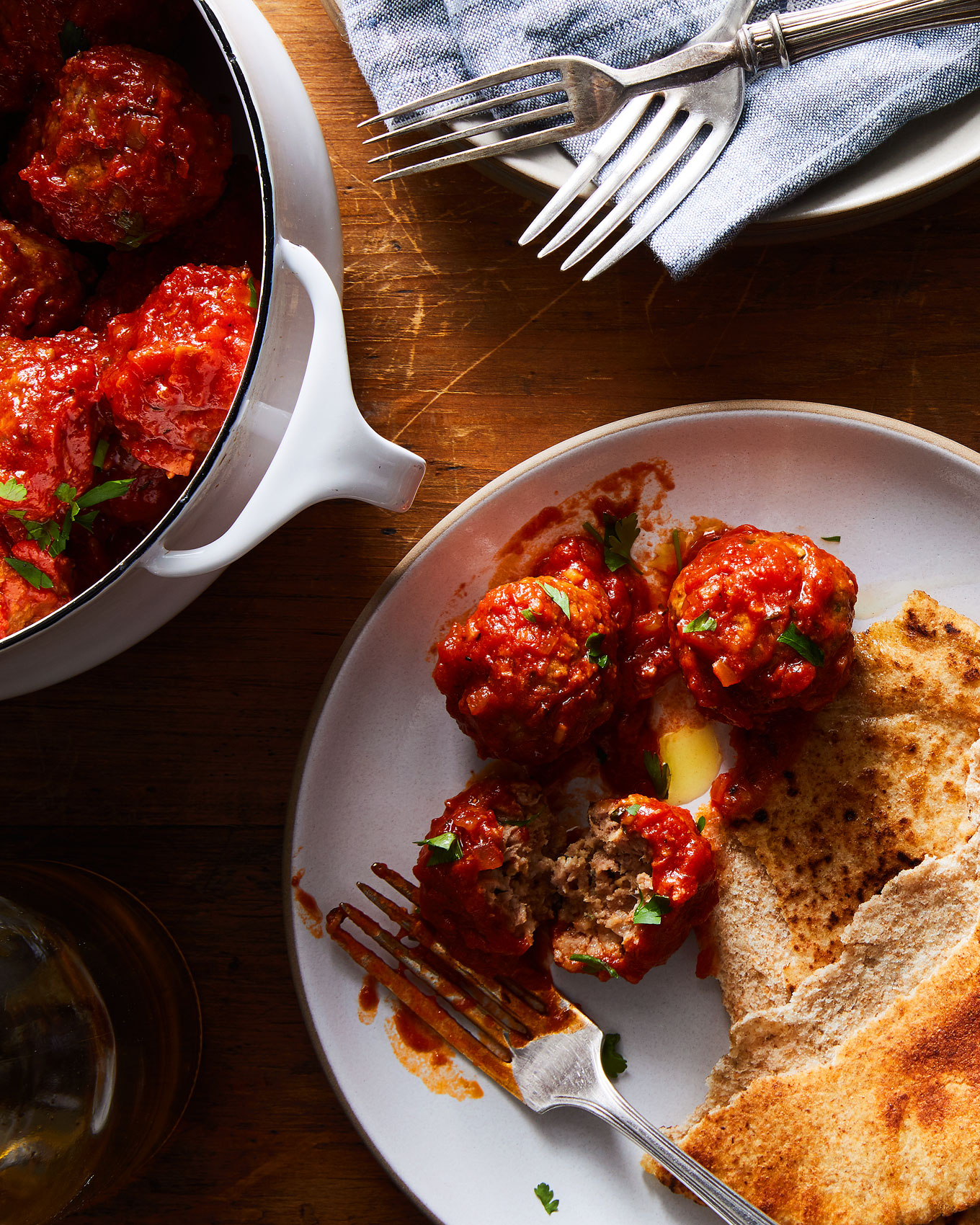 2018-0424_greek-meatballs-in-spiced-tomato-sauce-social_4x5_ty-mecham_005.jpg
