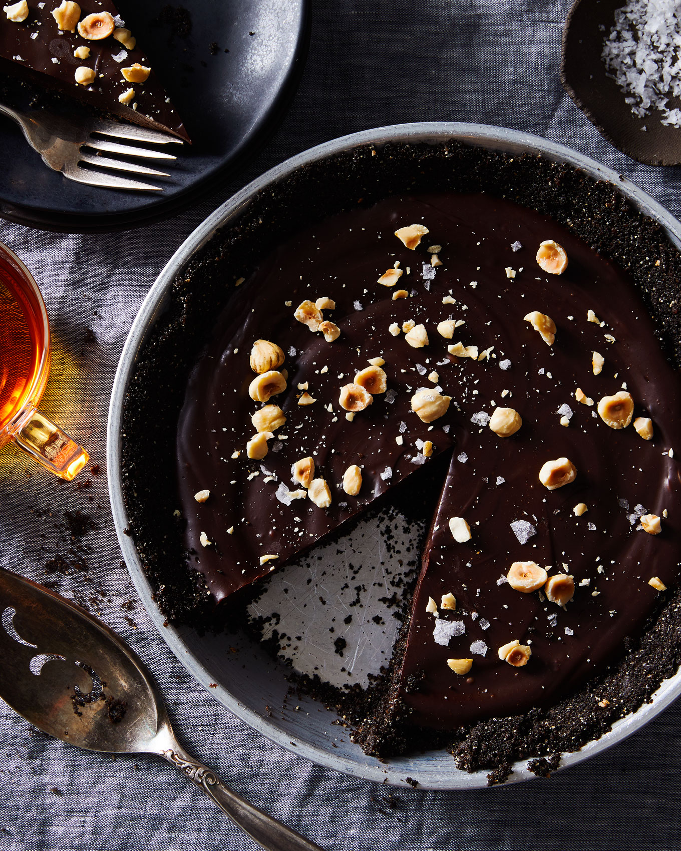 2018-0424_no-bake-chocolate-hazelnut-tart-with-sea-salt_social_4x5_ty-mecham_001.jpg